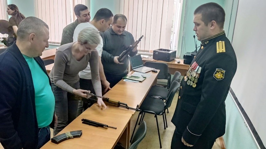 Мастер-класс по разборке и сборке автомата Калашникова